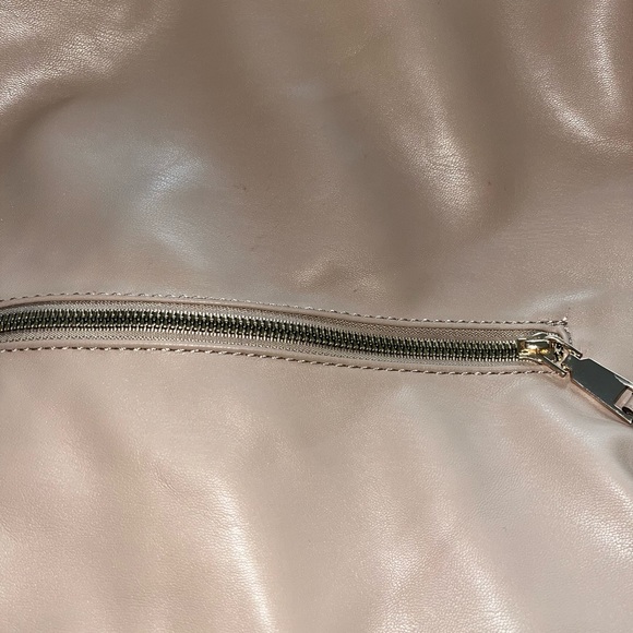 Purse - Picture 5 of 8